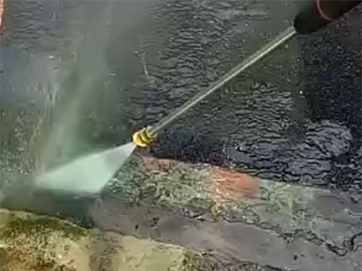 Máy phun rửa nước cao áp